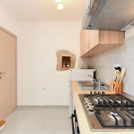 House Bruno 1735 Vikendica Galizana