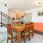 بيت للعطل House Bruno 1735
