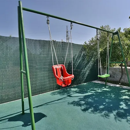 House Bruno 1735 펜션 *